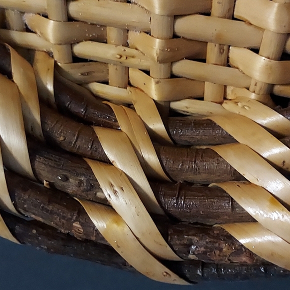 Handmade Wicker Platter,Great for bake goods.2 1/3Hx12 1/4Lx9.5inW. Brown,Tan - Picture 6 of 16